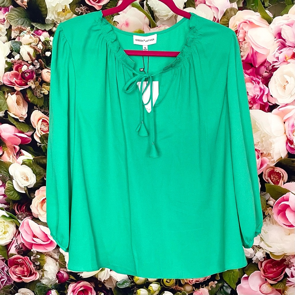 Gibson Latimer Size XL Green Tie Top